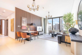 Luxurious 2BR Home with Stunning Marina Skyline View